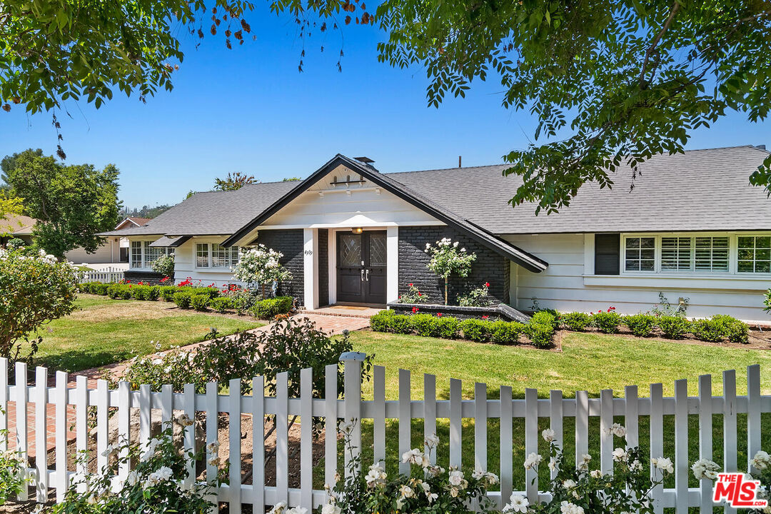 4909 Encino Ter