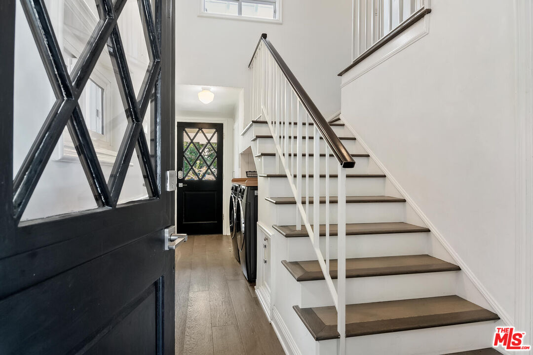 4909 Encino Ter