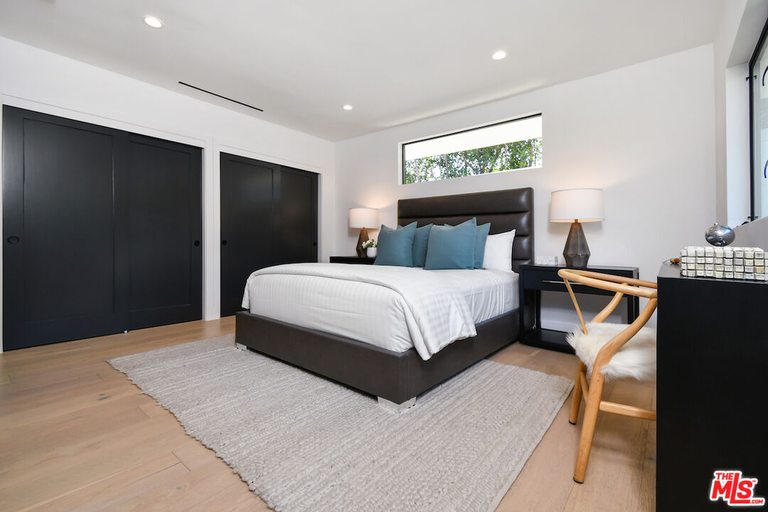 3221 Elvido Dr