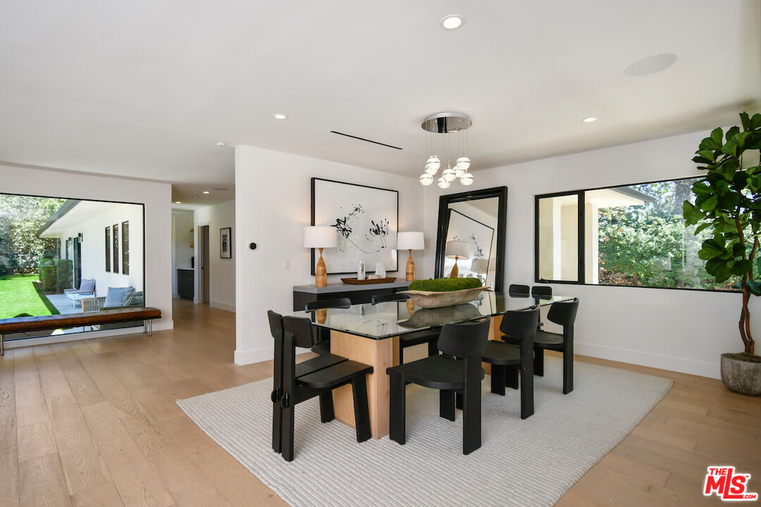 3221 Elvido Dr