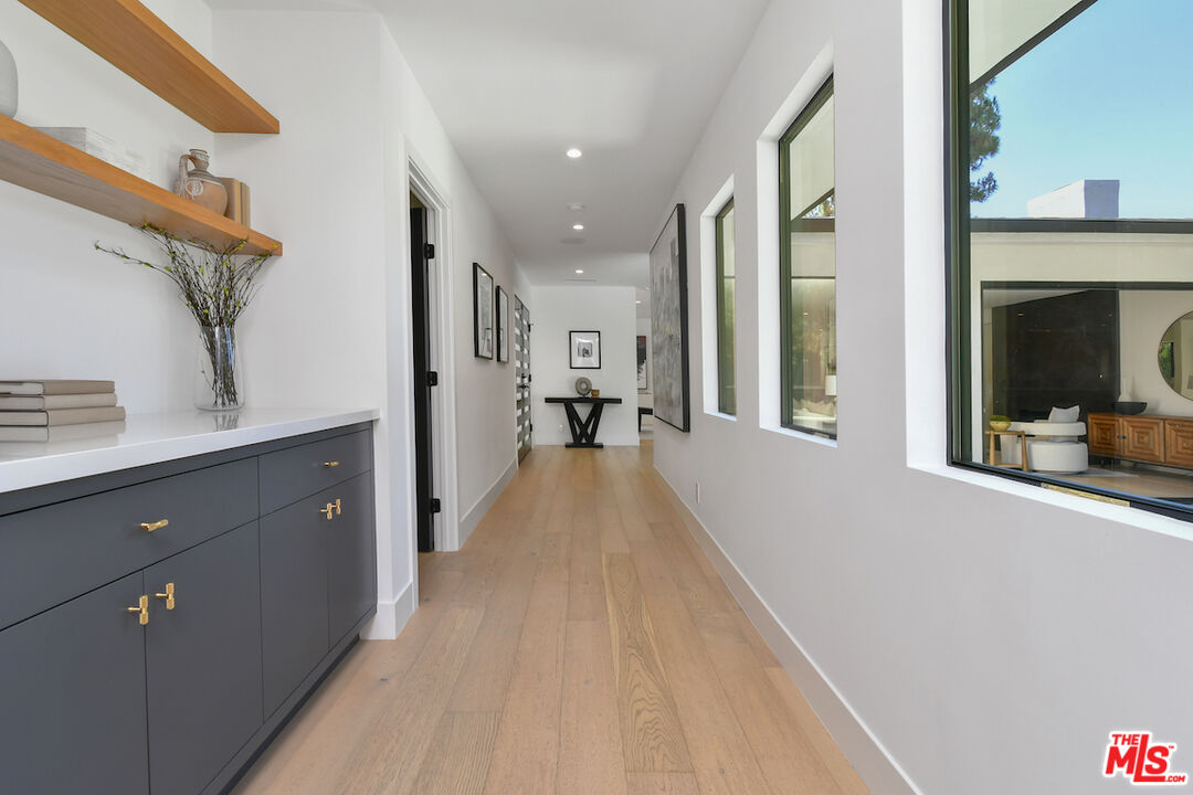3221 Elvido Dr