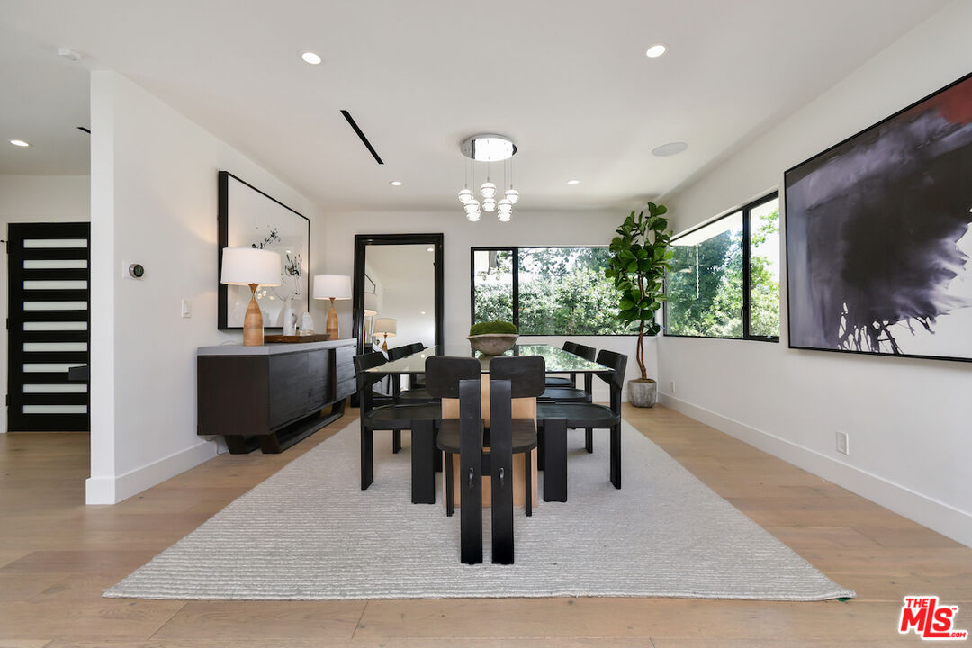 3221 Elvido Dr