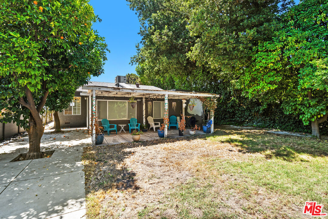 5630 Radford Ave