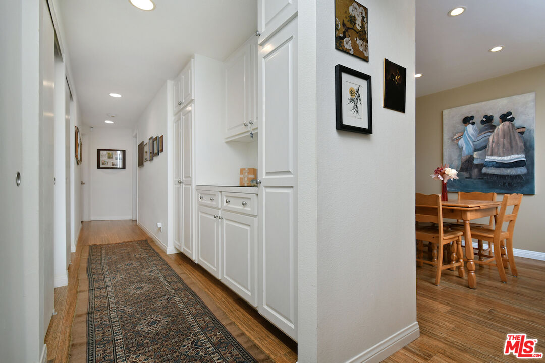 11687 Bellagio Rd Unit: 3