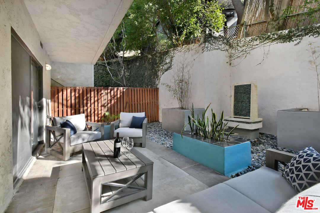 11687 Bellagio Rd Unit: 3