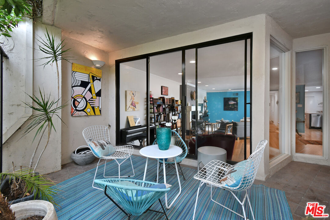 11687 Bellagio Rd Unit: 3