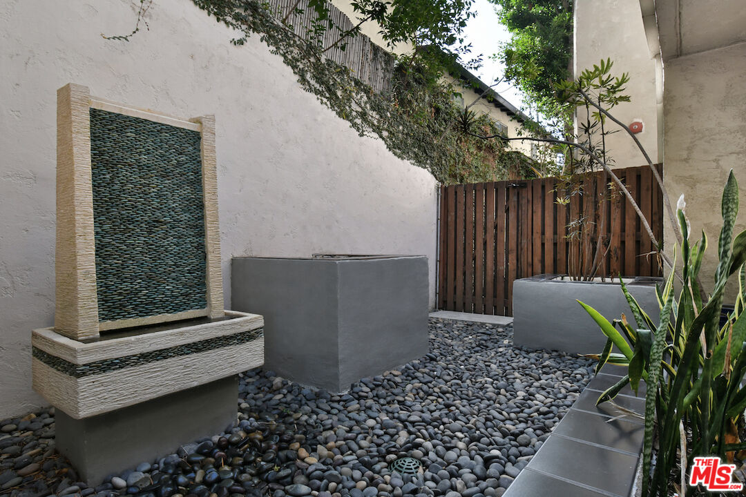 11687 Bellagio Rd Unit: 3