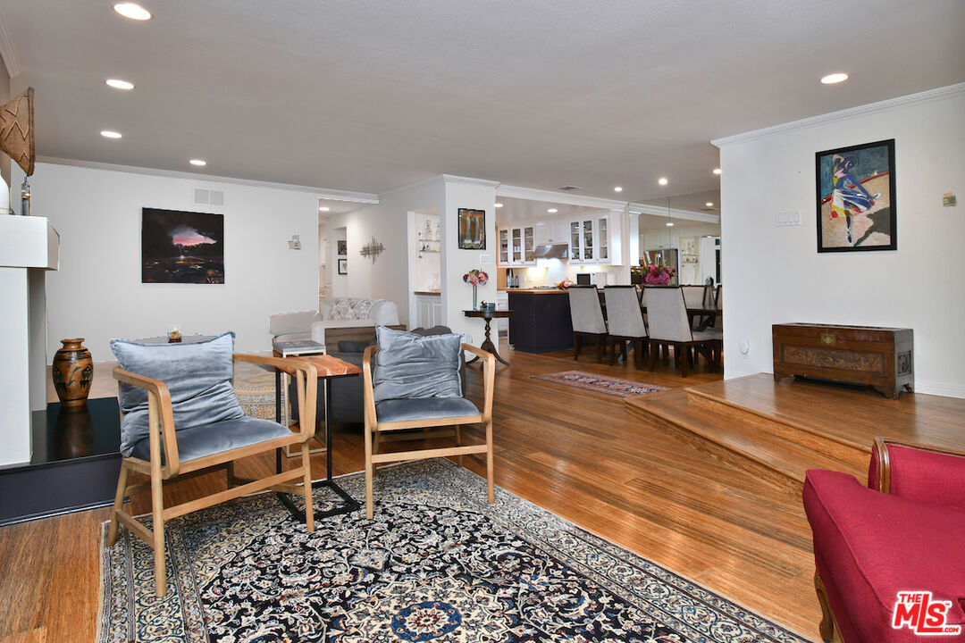 11687 Bellagio Rd Unit: 3