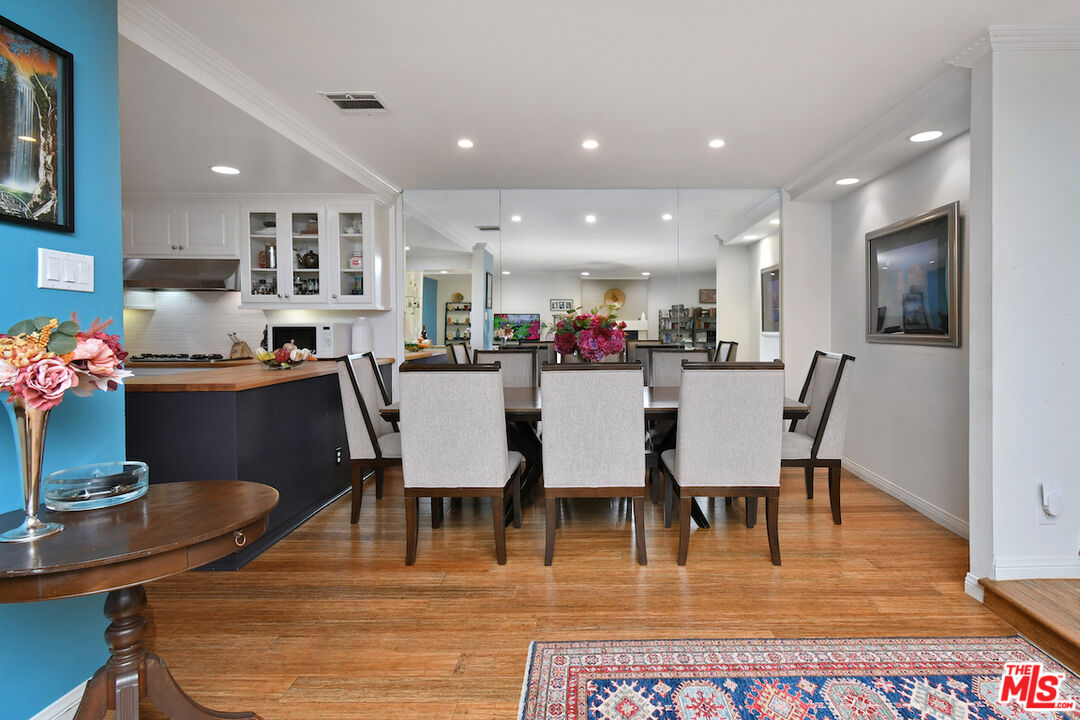 11687 Bellagio Rd Unit: 3