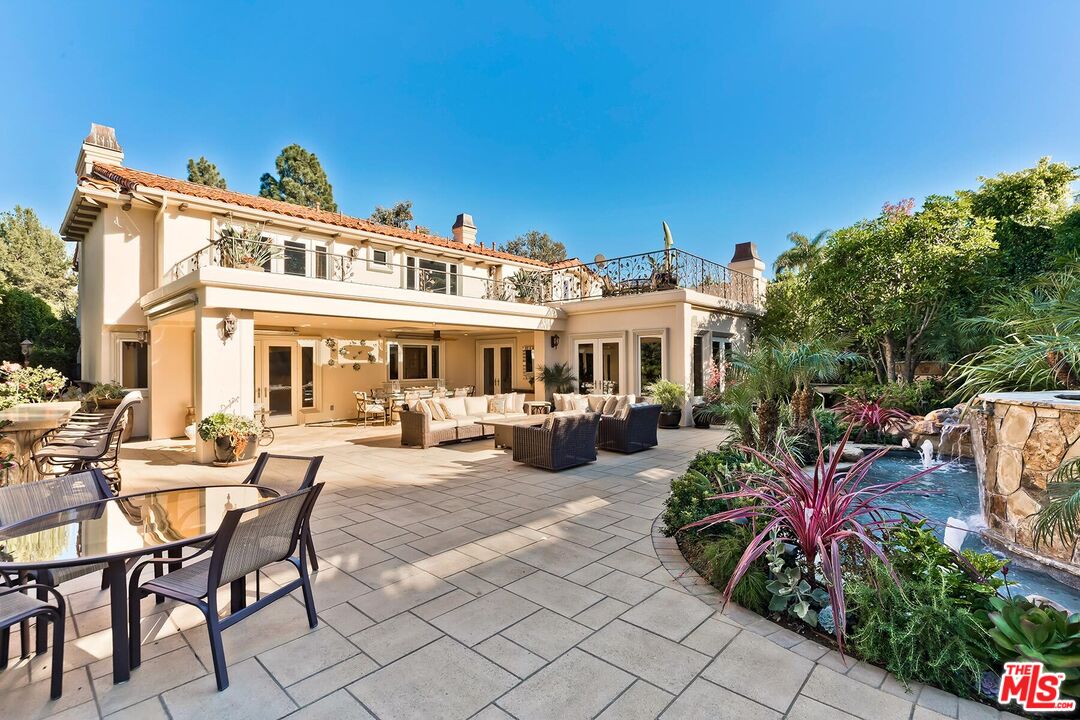 10212 Briarwood Dr