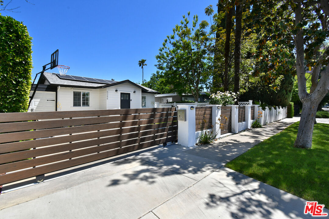 5248 Lennox Ave