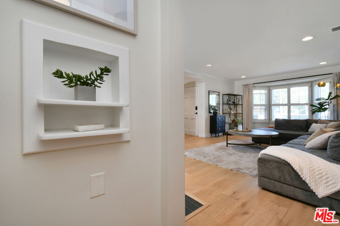 14418 Collins St