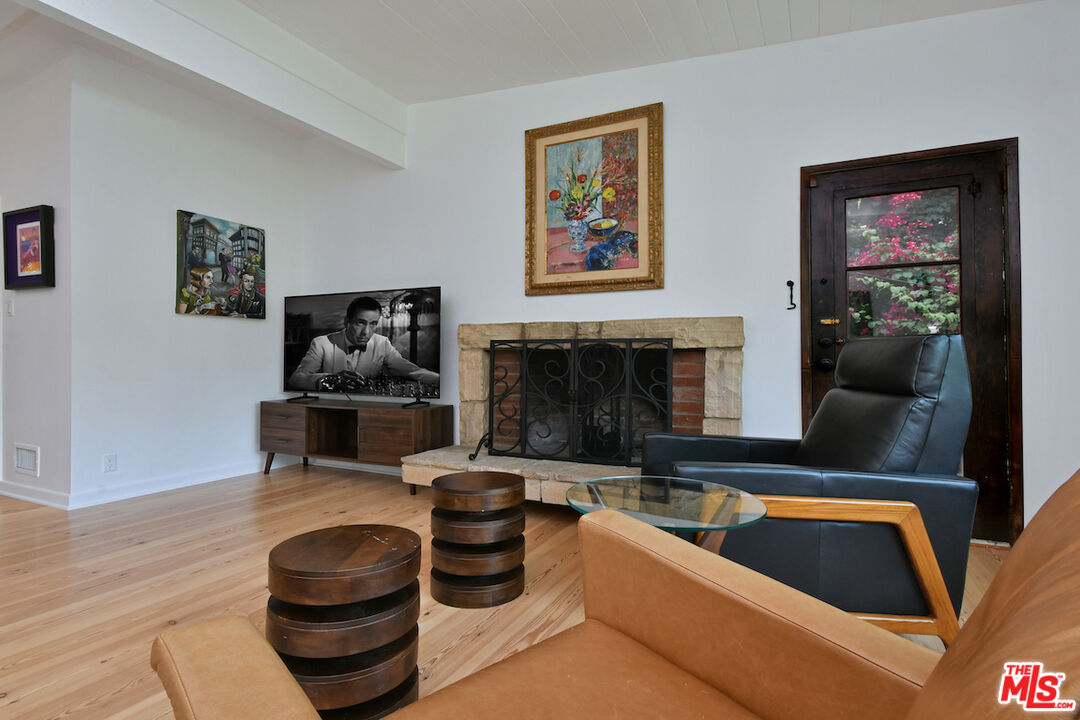 15170 Encanto Dr