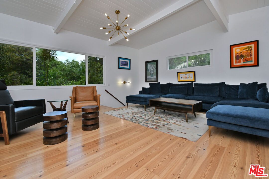 15170 Encanto Dr