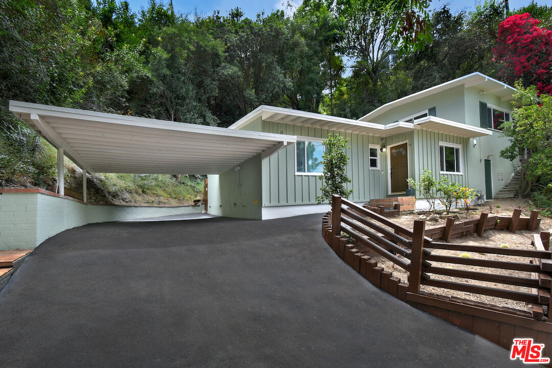 15170 Encanto Dr