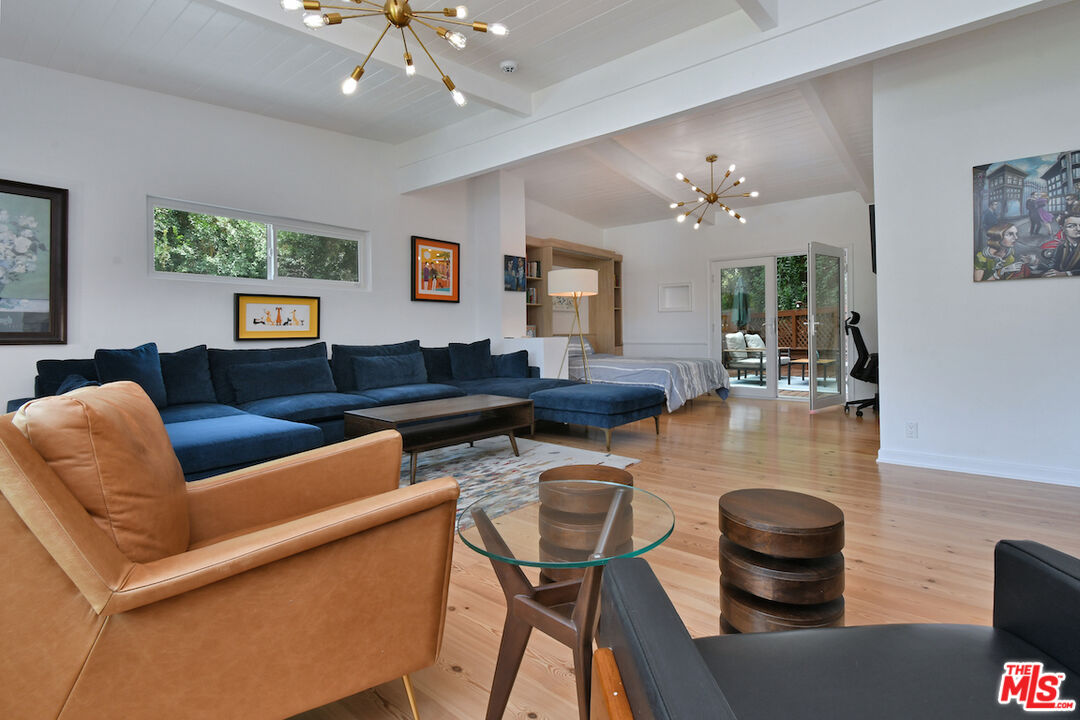 15170 Encanto Dr