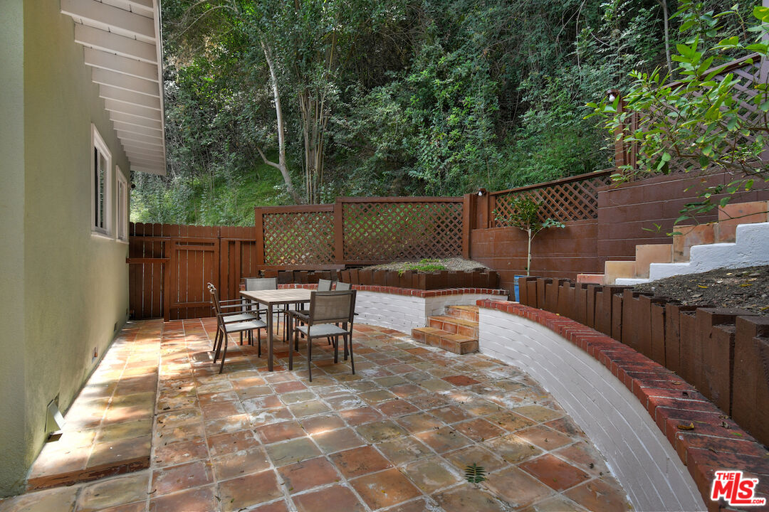 15170 Encanto Dr