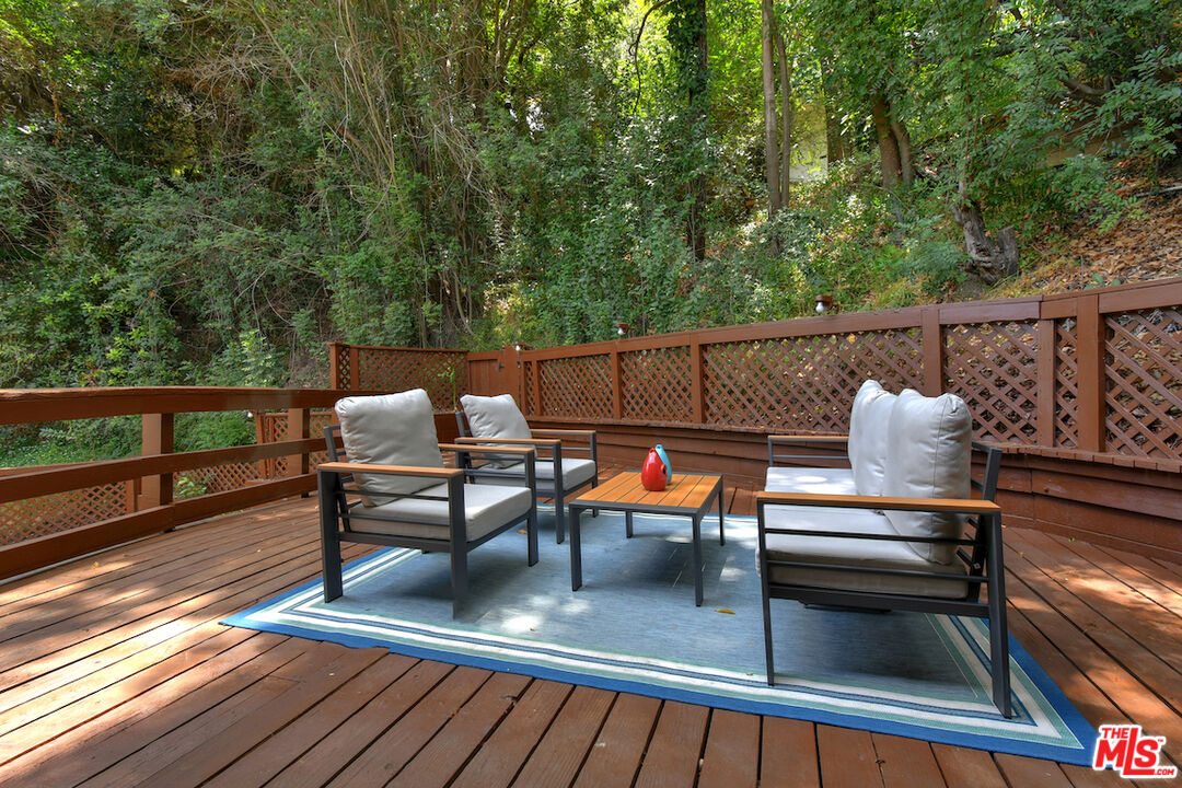 15170 Encanto Dr