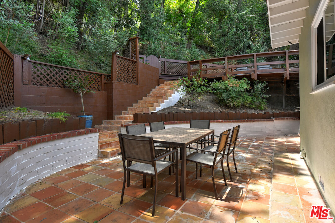 15170 Encanto Dr