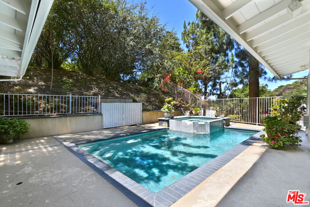 3553 Summerfield Dr