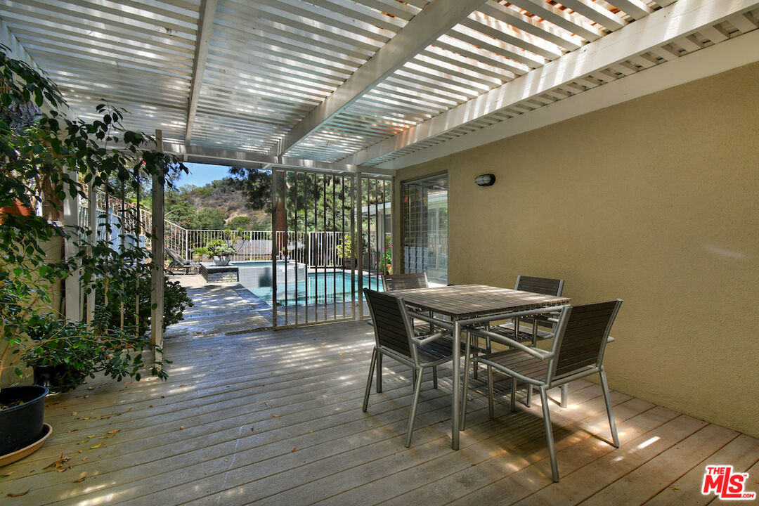 3553 Summerfield Dr