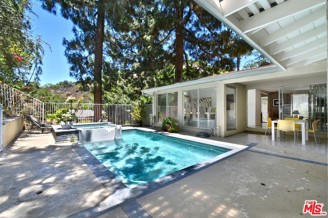 3553 Summerfield Dr