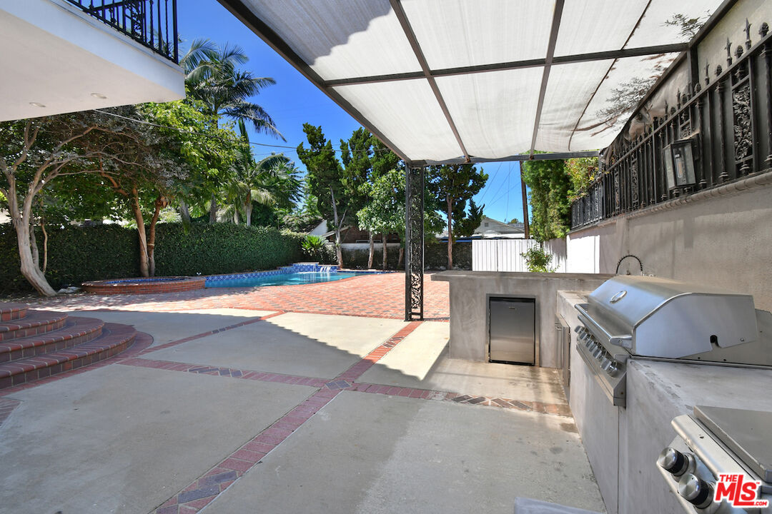 14713 Valleyheart Dr