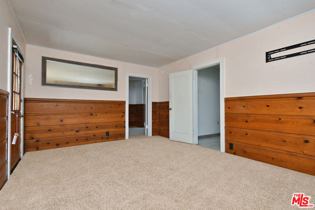 916 N Clybourn Ave