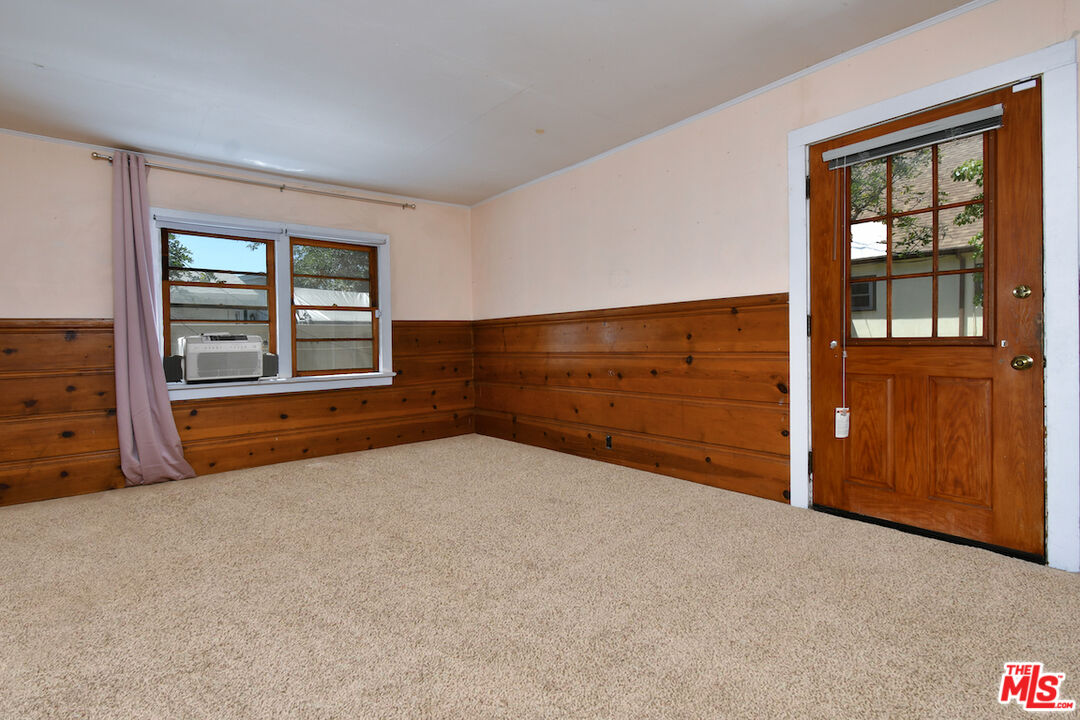 916 N Clybourn Ave