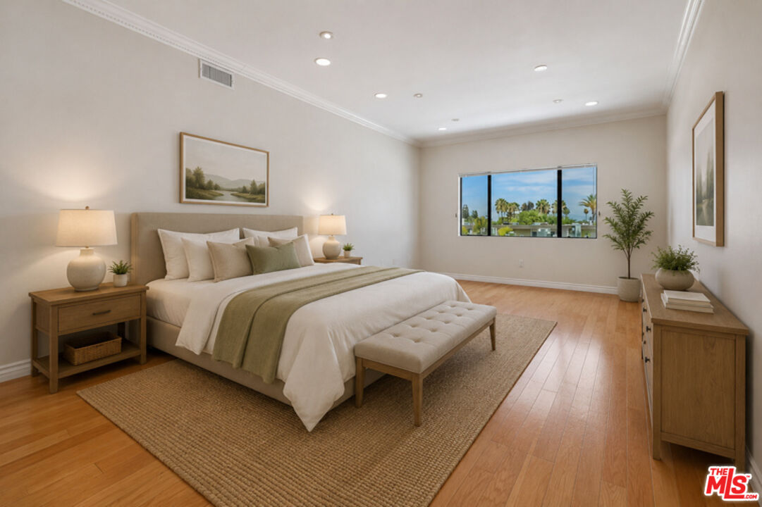 4443 Ventura Canyon Ave Unit: 304