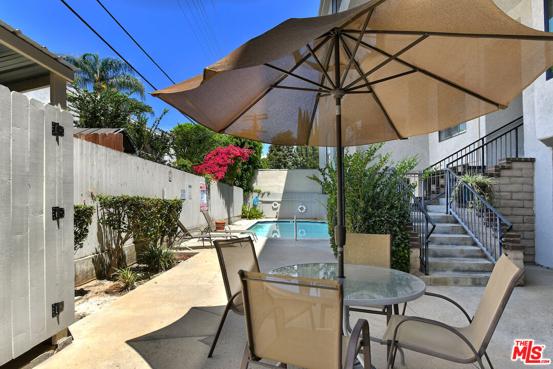 4443 Ventura Canyon Ave Unit: 304