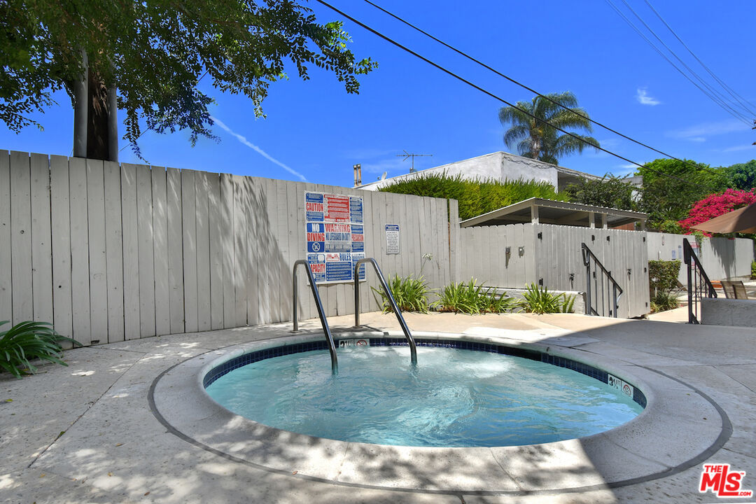 4443 Ventura Canyon Ave Unit: 304