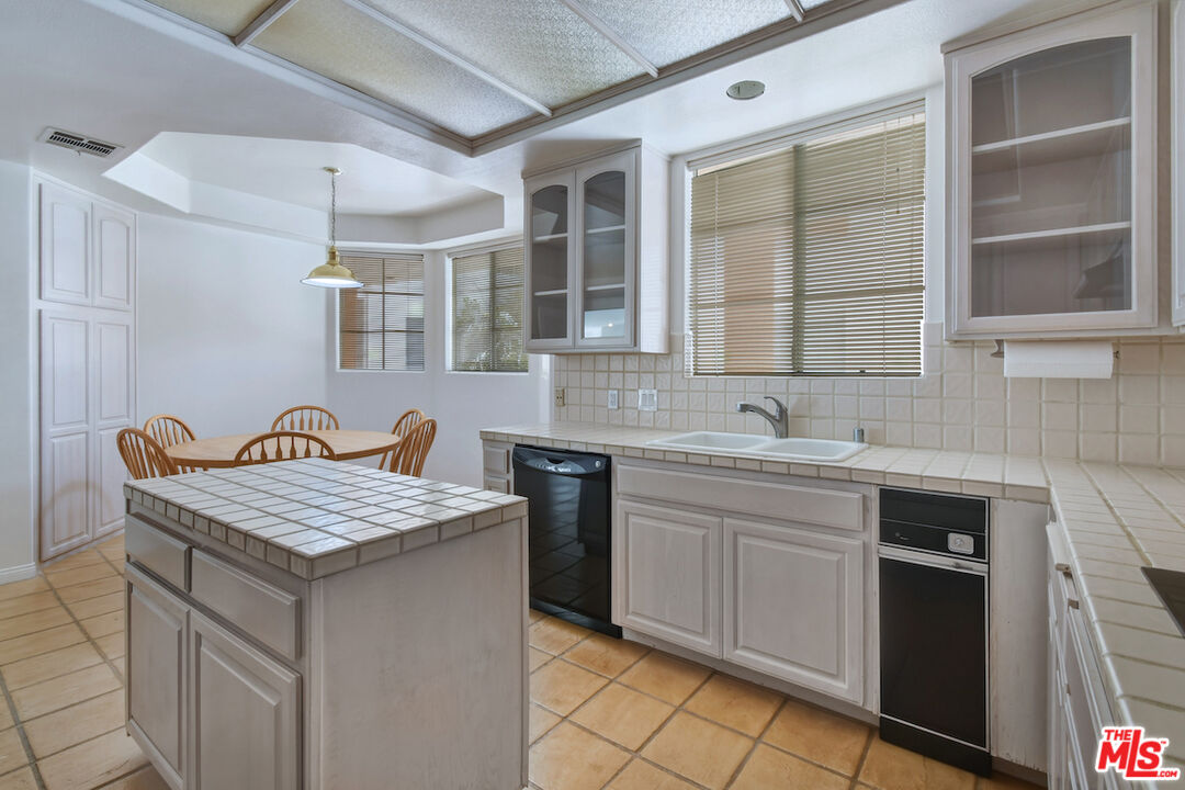 14570 Benefit St Unit: 201
