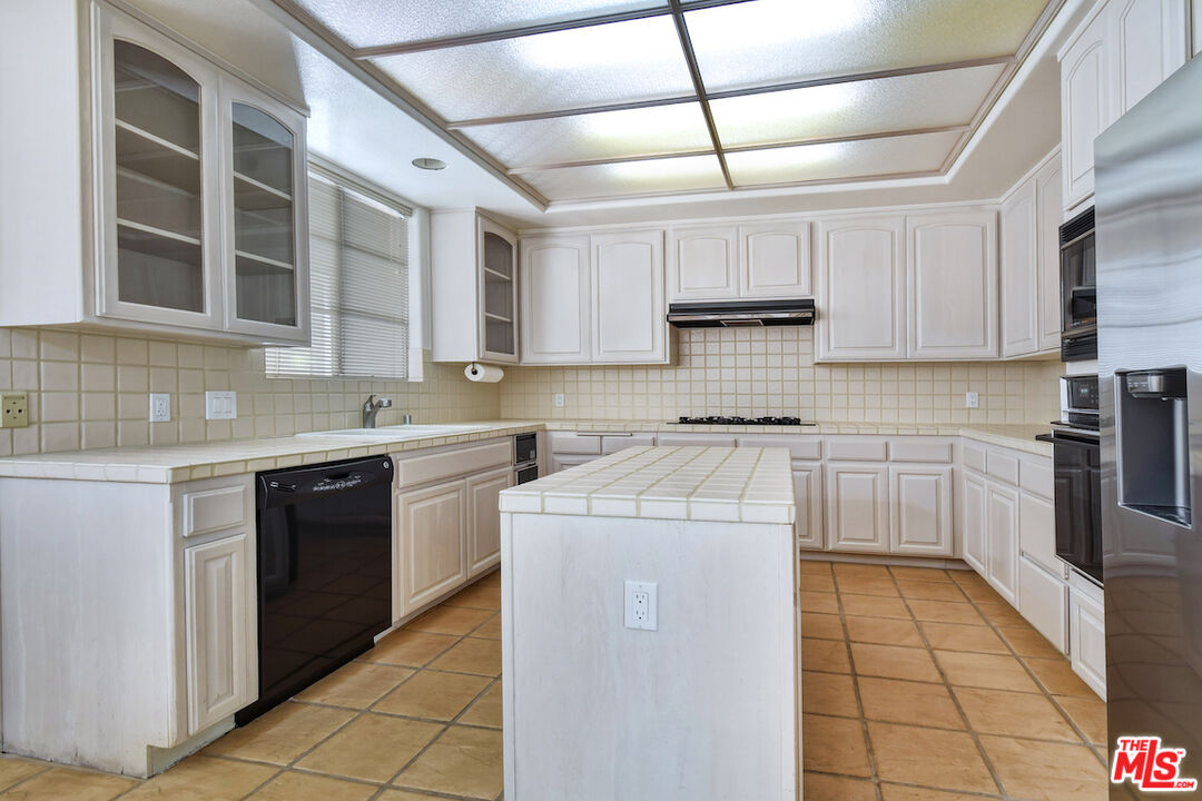 14570 Benefit St Unit: 201