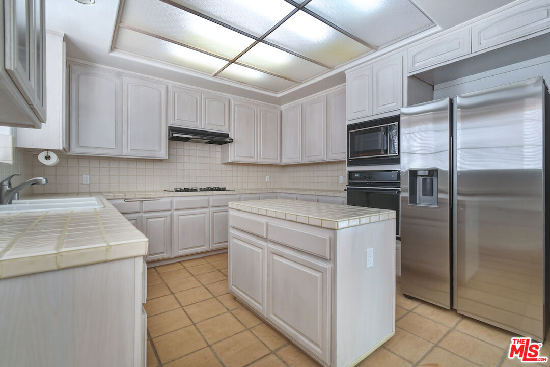 14570 Benefit St Unit: 201