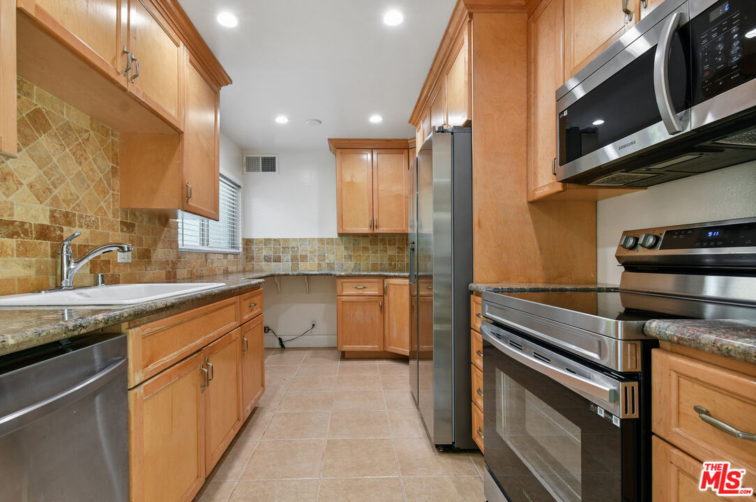 4706 Park Granada Unit: 185