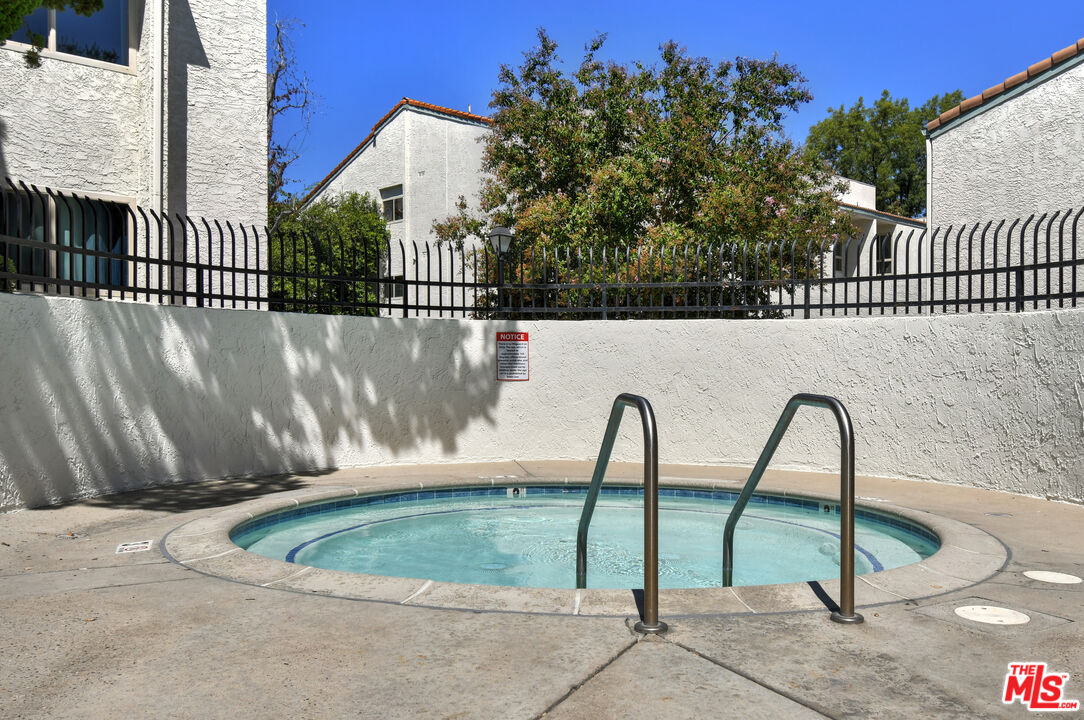 4706 Park Granada Unit: 185