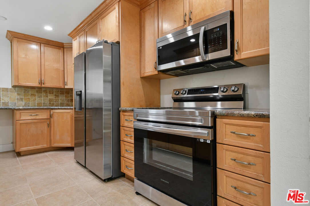 4706 Park Granada Unit: 185