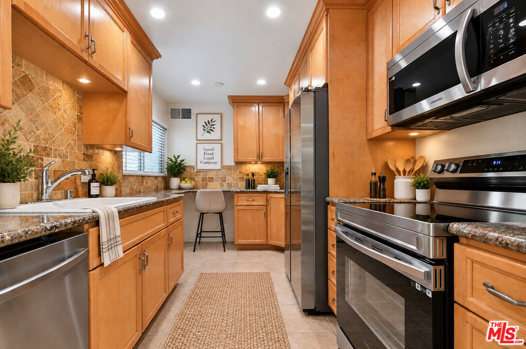 4706 Park Granada Unit: 185