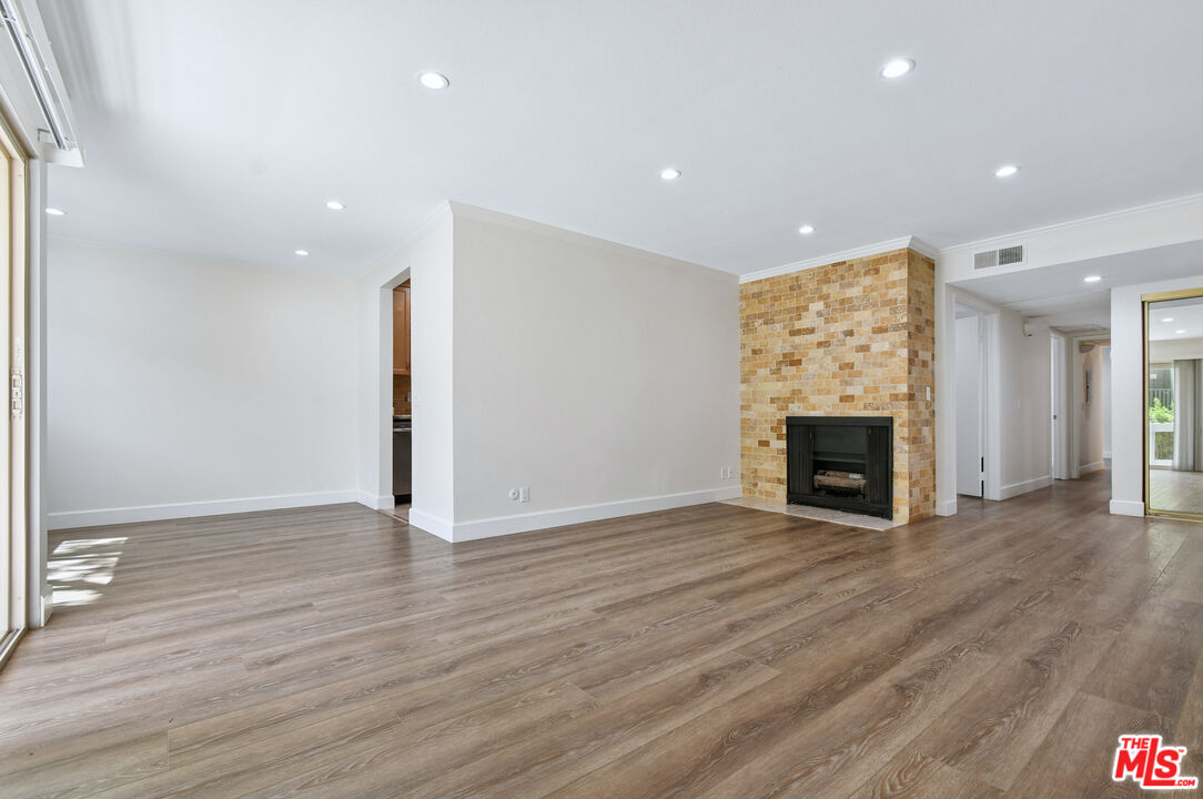 4706 Park Granada Unit: 185