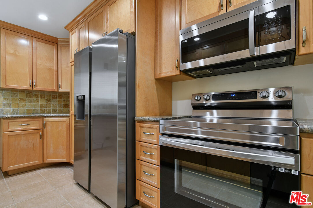 4706 Park Granada Unit: 185