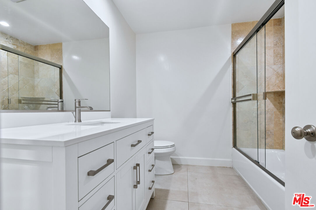 4706 Park Granada Unit: 185