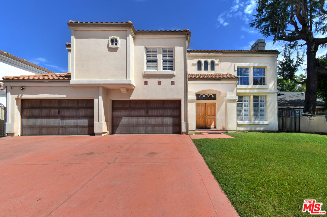4942 Densmore Ave