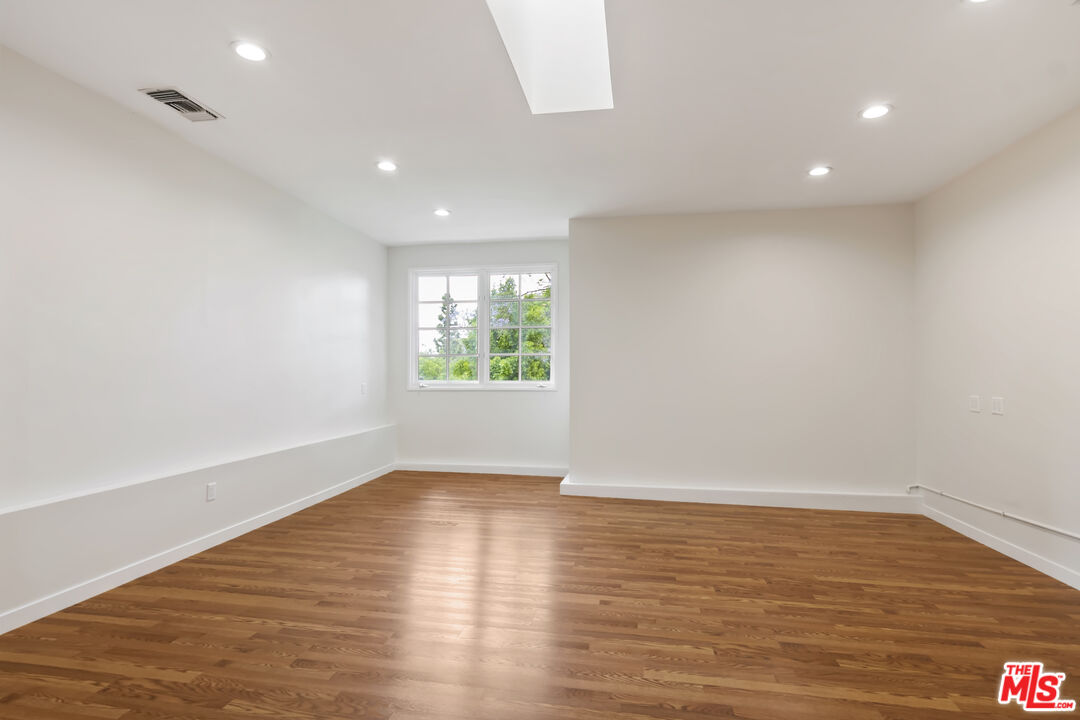 18080 Karen Dr