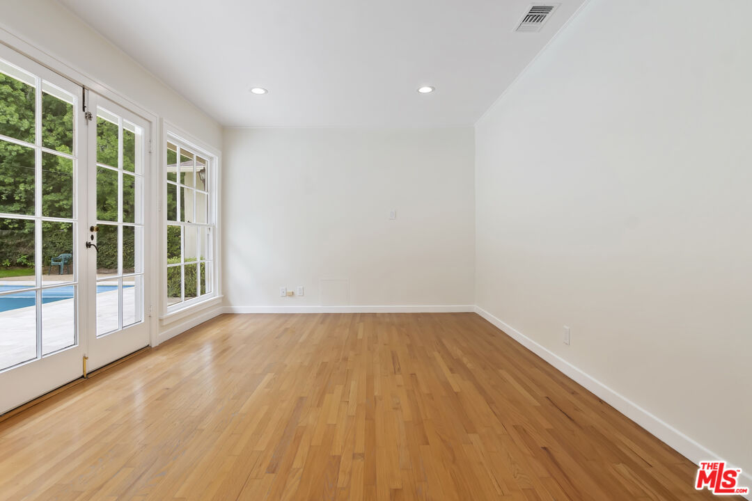 18080 Karen Dr
