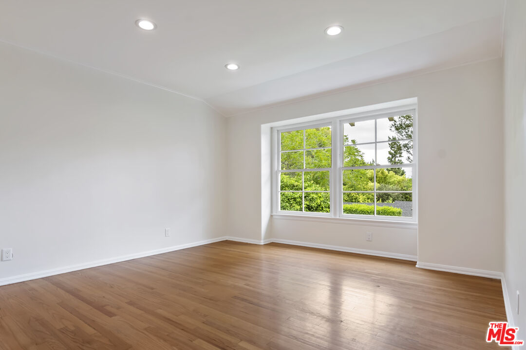 18080 Karen Dr