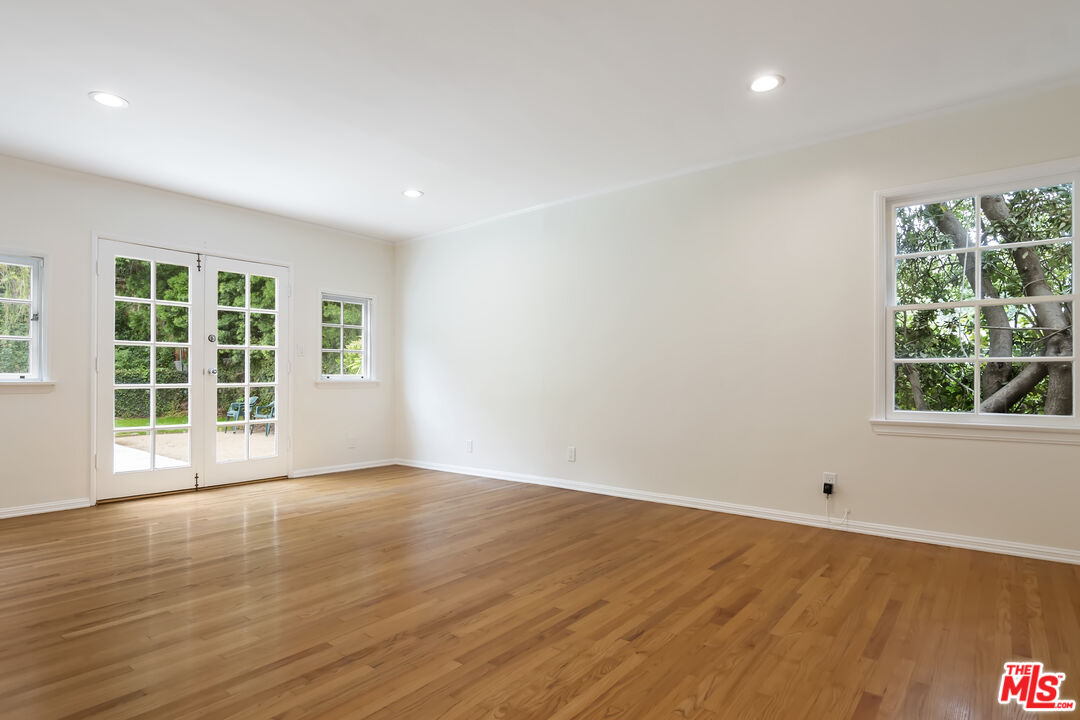 18080 Karen Dr