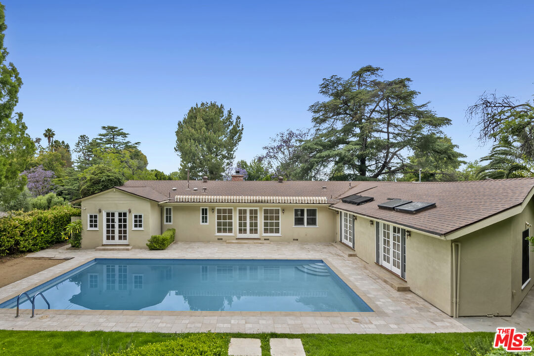 18080 Karen Dr