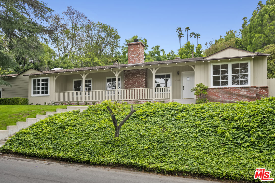 18080 Karen Dr