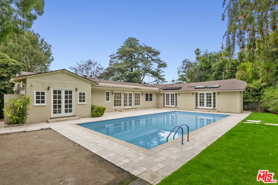 18080 Karen Dr